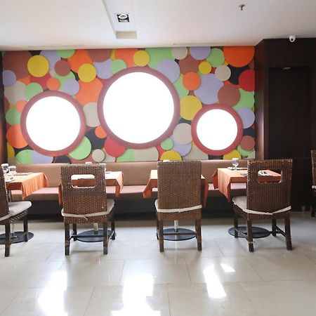 Hotel Santika 坤甸 外观 照片