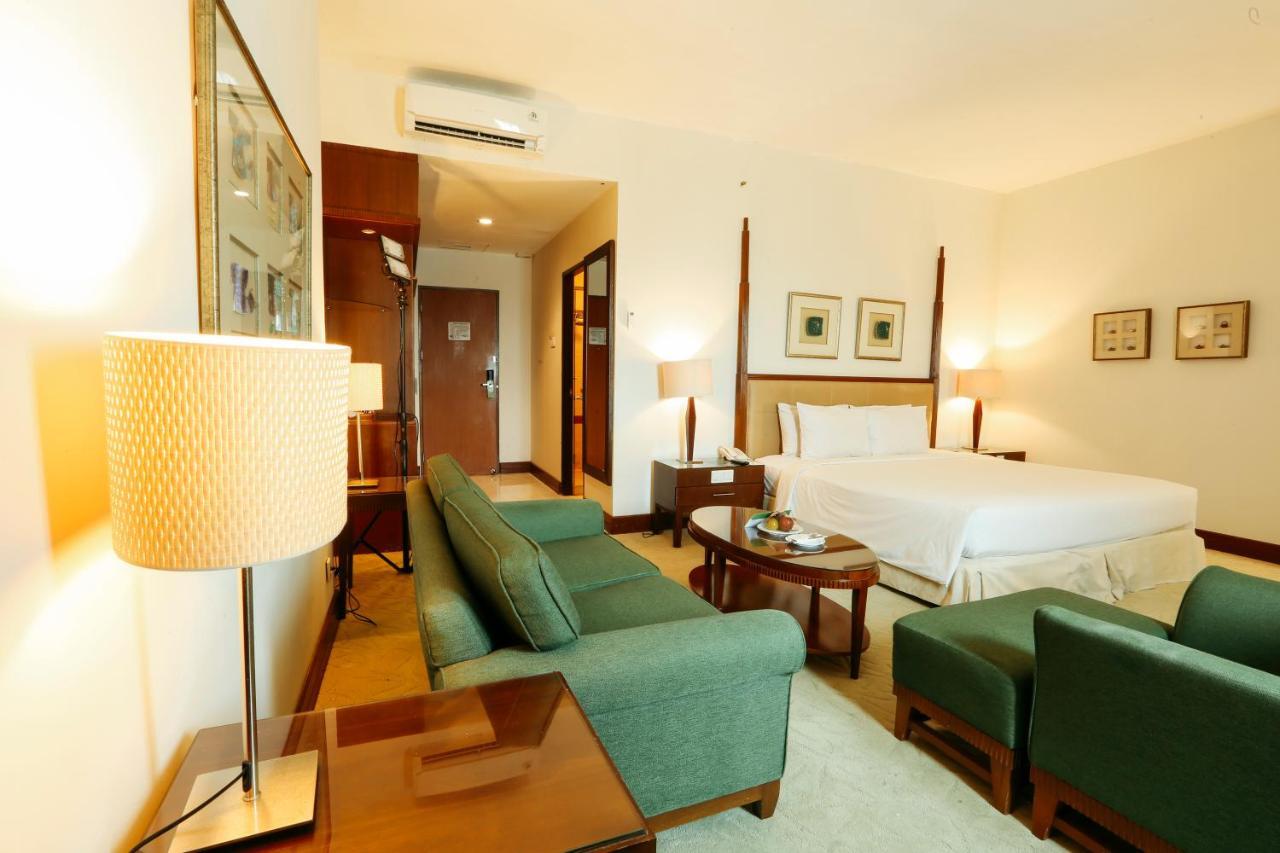 Hotel Santika 坤甸 外观 照片