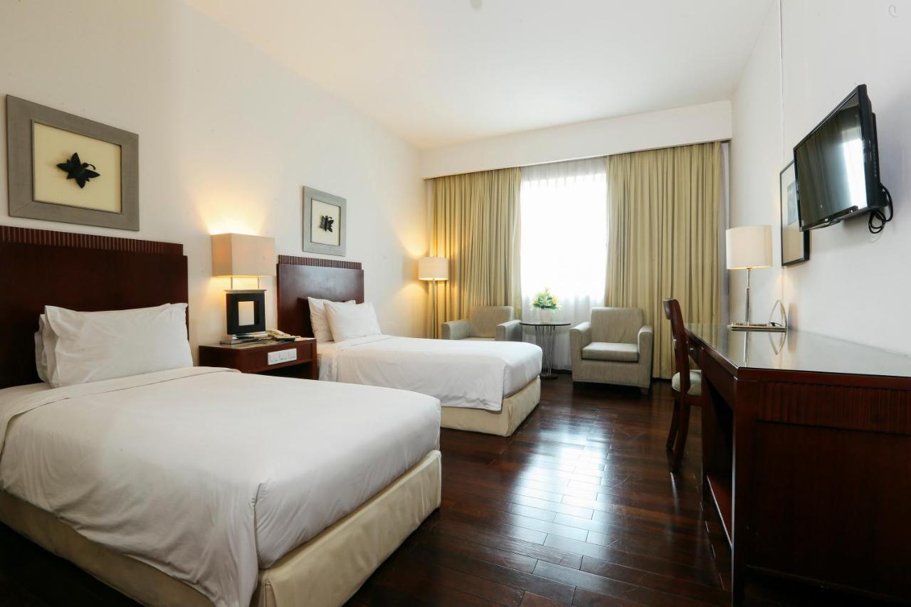 Hotel Santika 坤甸 外观 照片