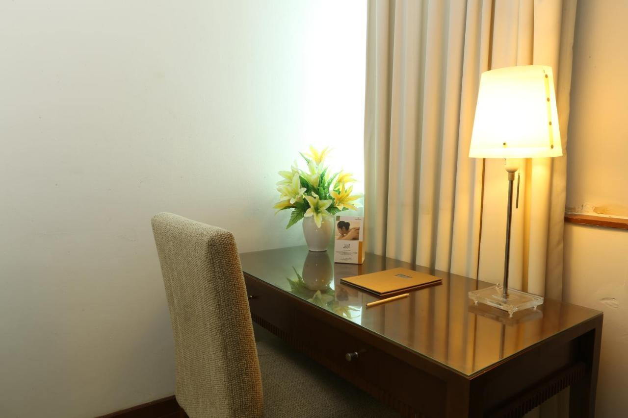 Hotel Santika 坤甸 外观 照片